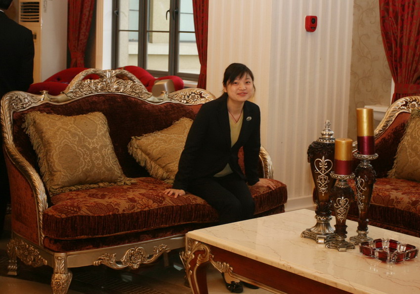 �������